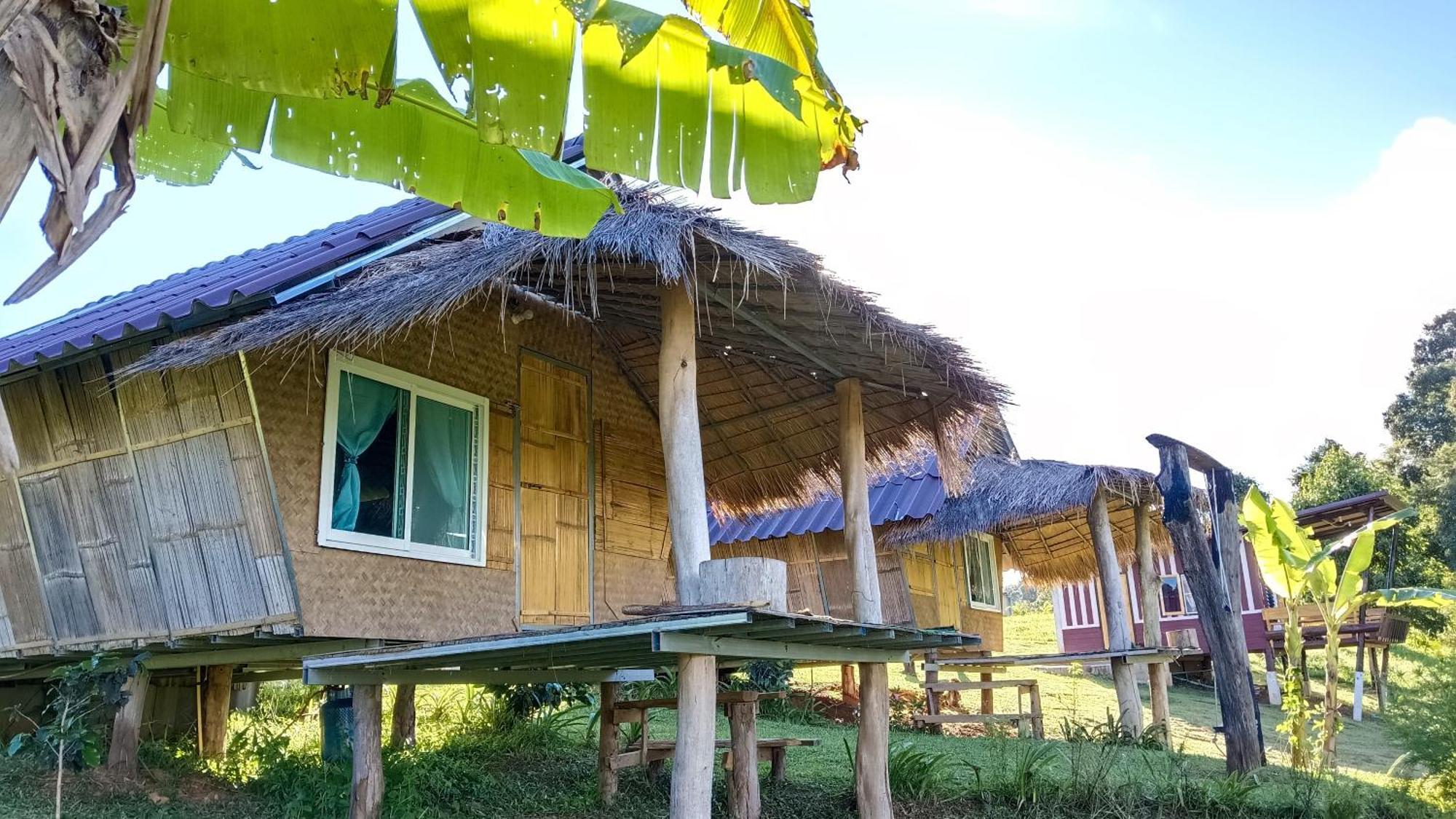 ไร่นิธิสุนทร Nithisoonthon Farmstay Mae Hong Son Ngoại thất bức ảnh