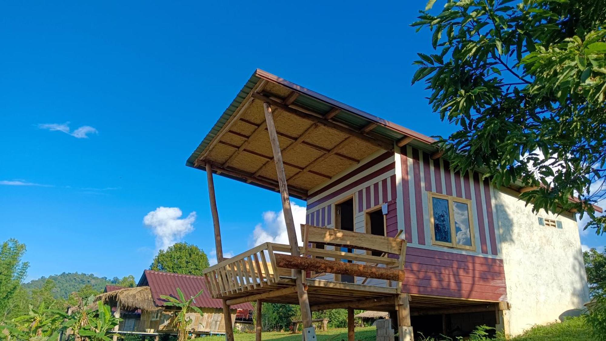 ไร่นิธิสุนทร Nithisoonthon Farmstay Mae Hong Son Ngoại thất bức ảnh