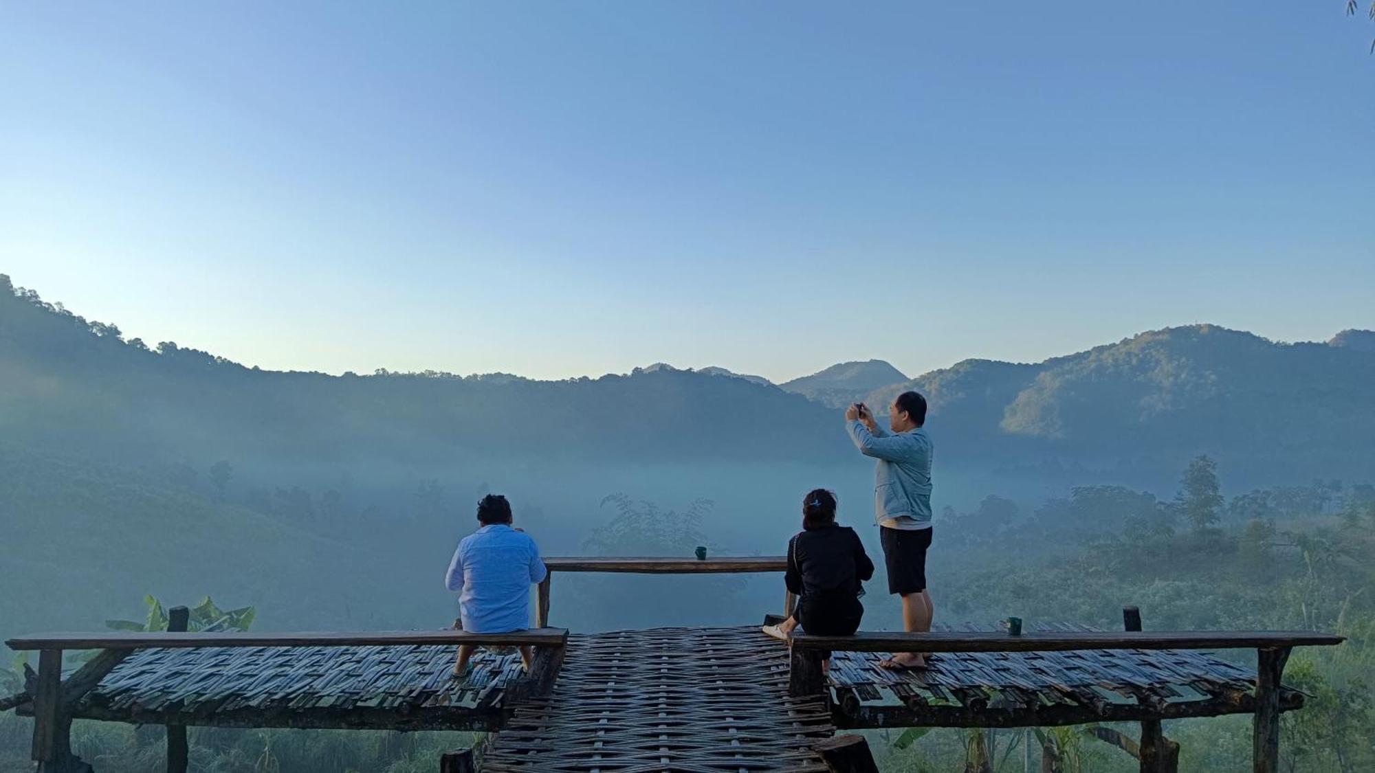 ไร่นิธิสุนทร Nithisoonthon Farmstay Mae Hong Son Ngoại thất bức ảnh