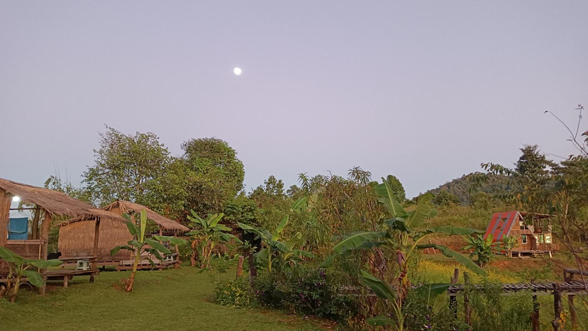 ไร่นิธิสุนทร Nithisoonthon Farmstay Mae Hong Son Ngoại thất bức ảnh