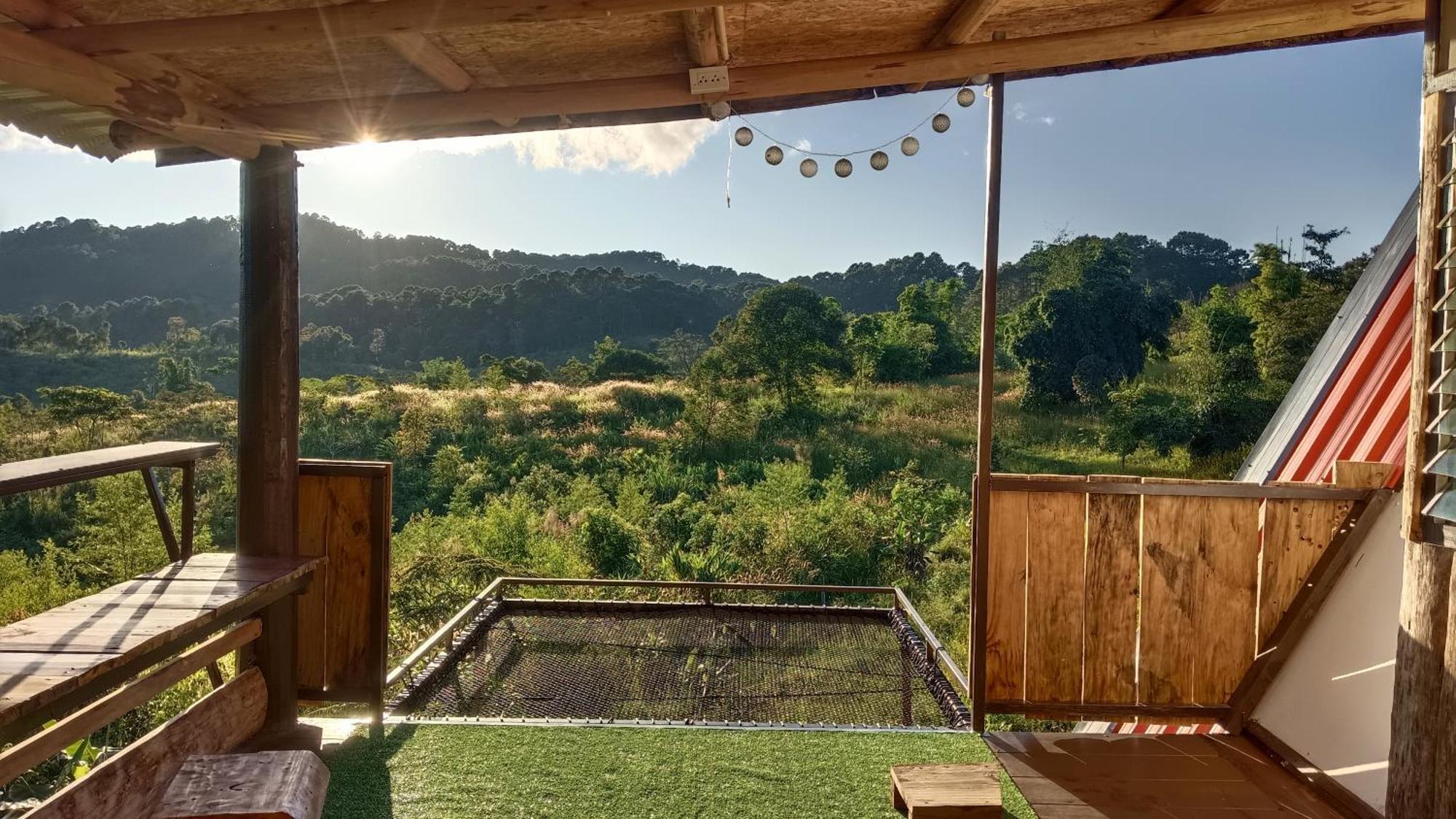 ไร่นิธิสุนทร Nithisoonthon Farmstay Mae Hong Son Ngoại thất bức ảnh