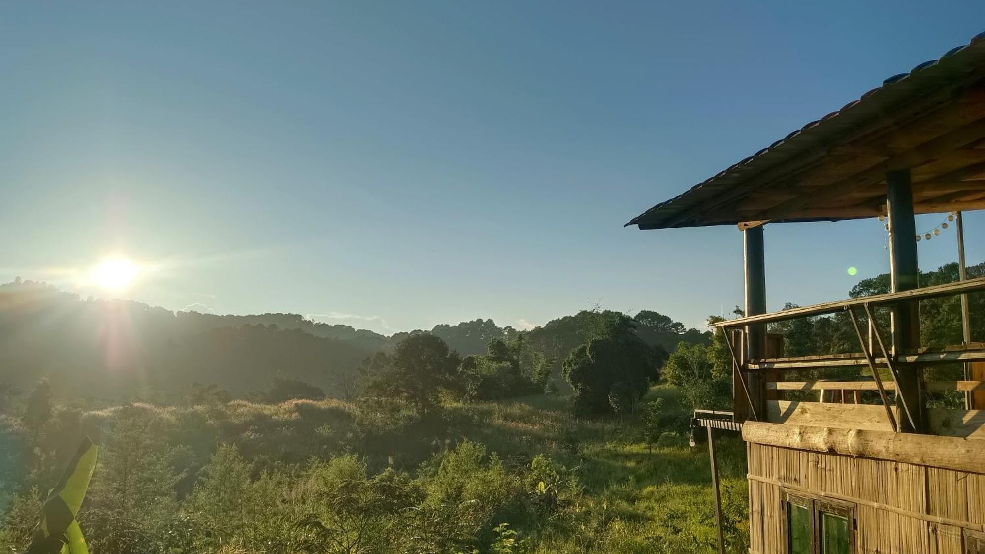 ไร่นิธิสุนทร Nithisoonthon Farmstay Mae Hong Son Ngoại thất bức ảnh